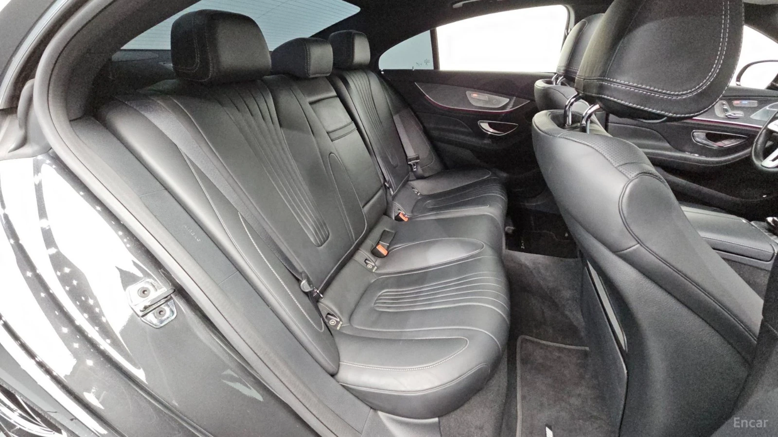 Mercedes-Benz CLS 450 4MATIC/AMG-LINE/FULL-ASSISTS/BURESTER/SUNROOF, снимка 16 - Автомобили и джипове - 55625211