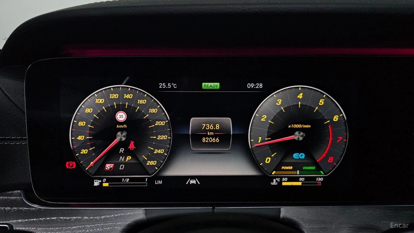Mercedes-Benz CLS 450 4MATIC/AMG-LINE/FULL-ASSISTS/BURESTER/SUNROOF, снимка 8 - Автомобили и джипове - 55625211