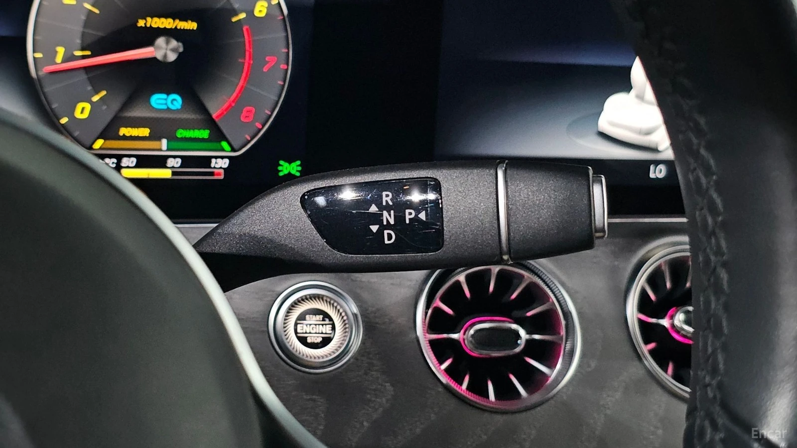 Mercedes-Benz CLS 450 4MATIC/AMG-LINE/FULL-ASSISTS/BURESTER/SUNROOF, снимка 14 - Автомобили и джипове - 55625211