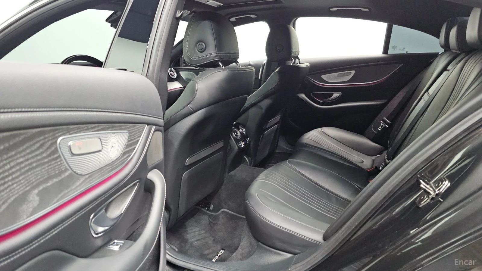 Mercedes-Benz CLS 450 4MATIC/AMG-LINE/FULL-ASSISTS/BURESTER/SUNROOF, снимка 15 - Автомобили и джипове - 55625211