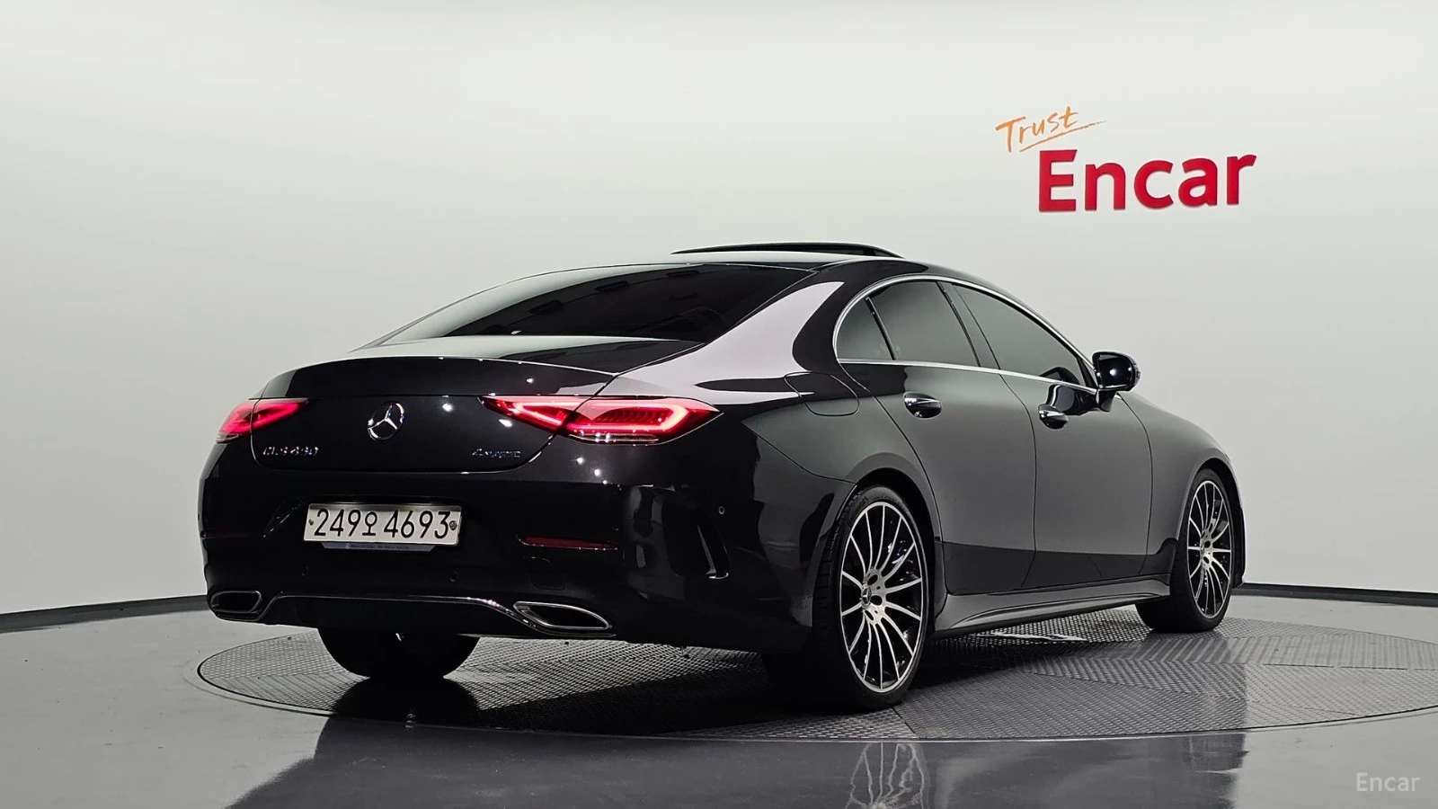 Mercedes-Benz CLS 450 4MATIC/AMG-LINE/FULL-ASSISTS/BURESTER/SUNROOF, снимка 3 - Автомобили и джипове - 55625211