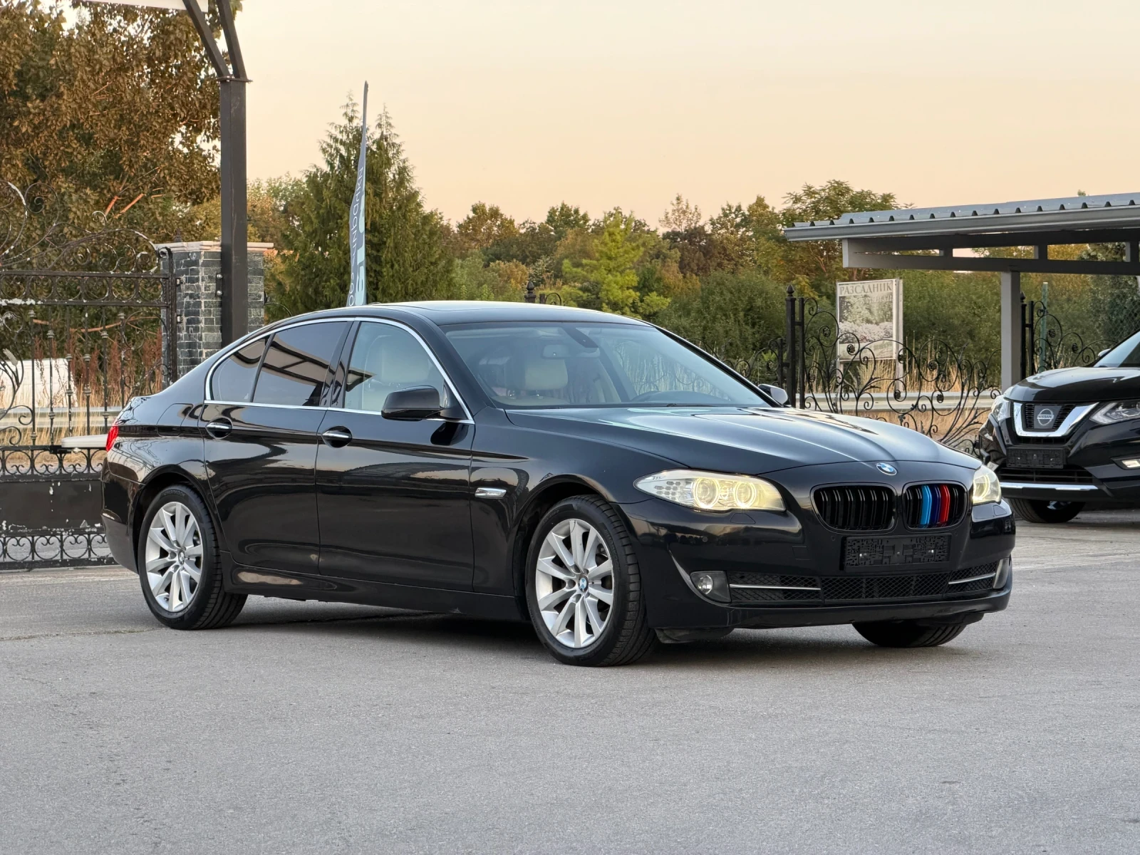 BMW 530 3.0D X-Drive ИТАЛИЯ, снимка 4 - Автомобили и джипове - 55703426