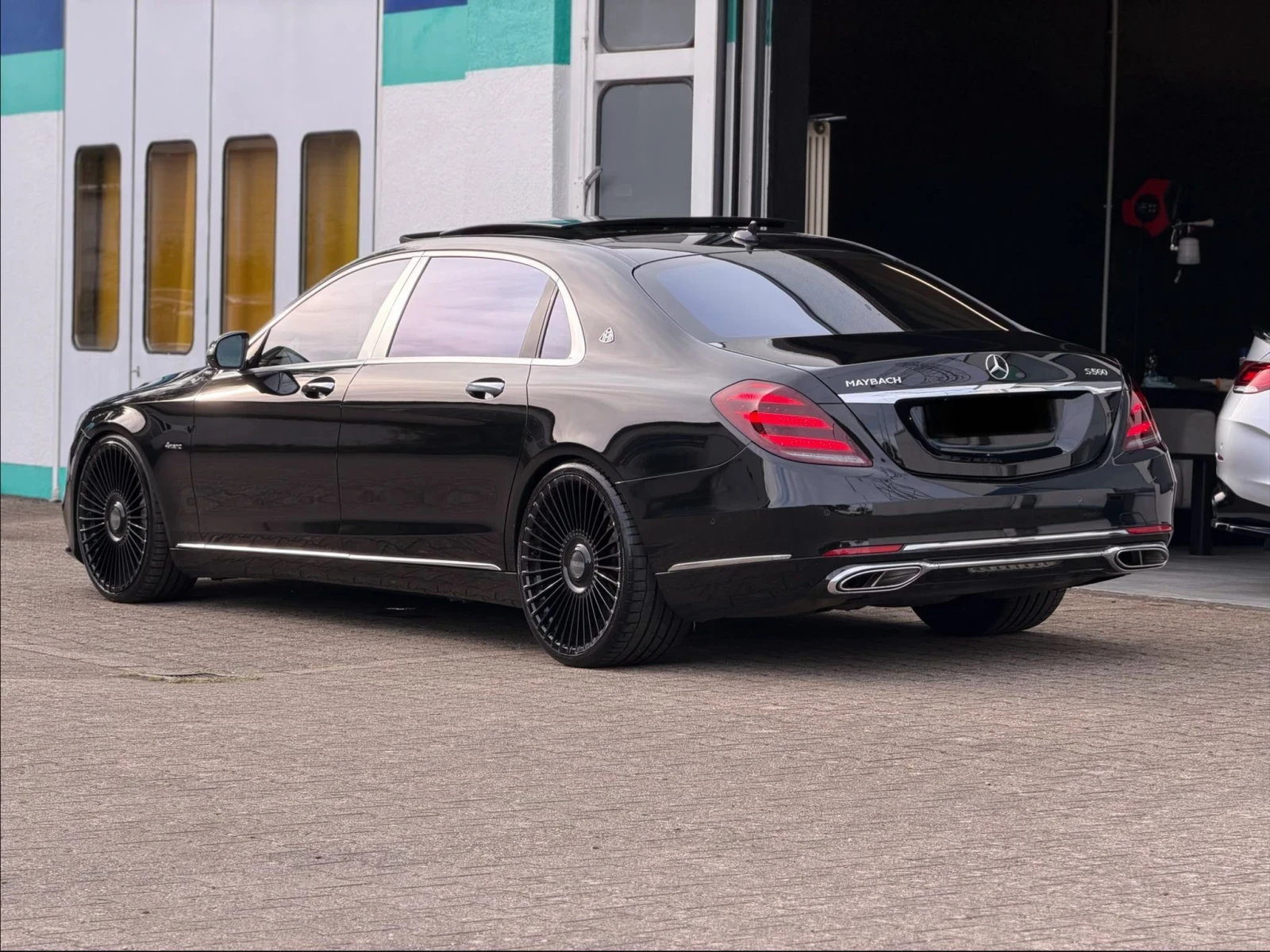 Mercedes-Benz S 560 ОЧАКВАН ВНОС S560 4MATIC / MANSORY / 3xTV / BU, снимка 9 - Автомобили и джипове - 55838119