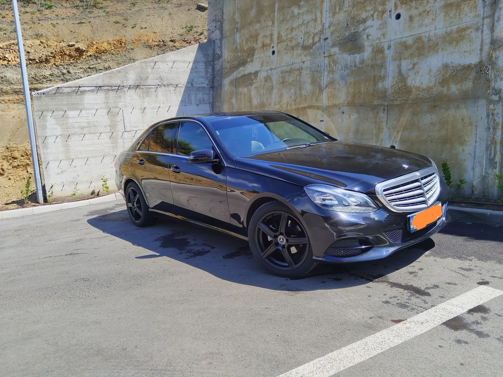 Mercedes-Benz E 200, снимка 4 - Автомобили и джипове - 55966041