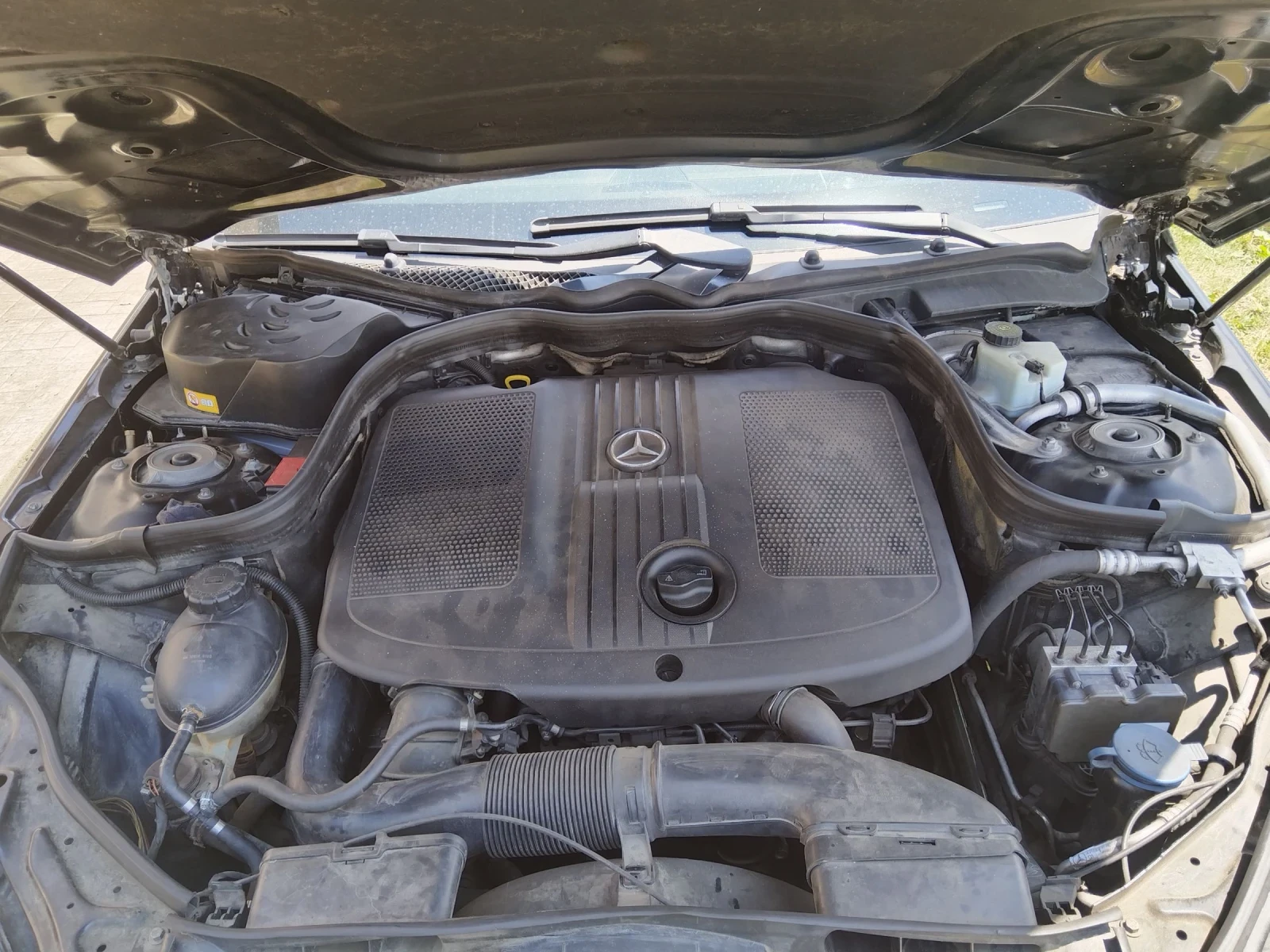 Mercedes-Benz E 200, снимка 10 - Автомобили и джипове - 55966041