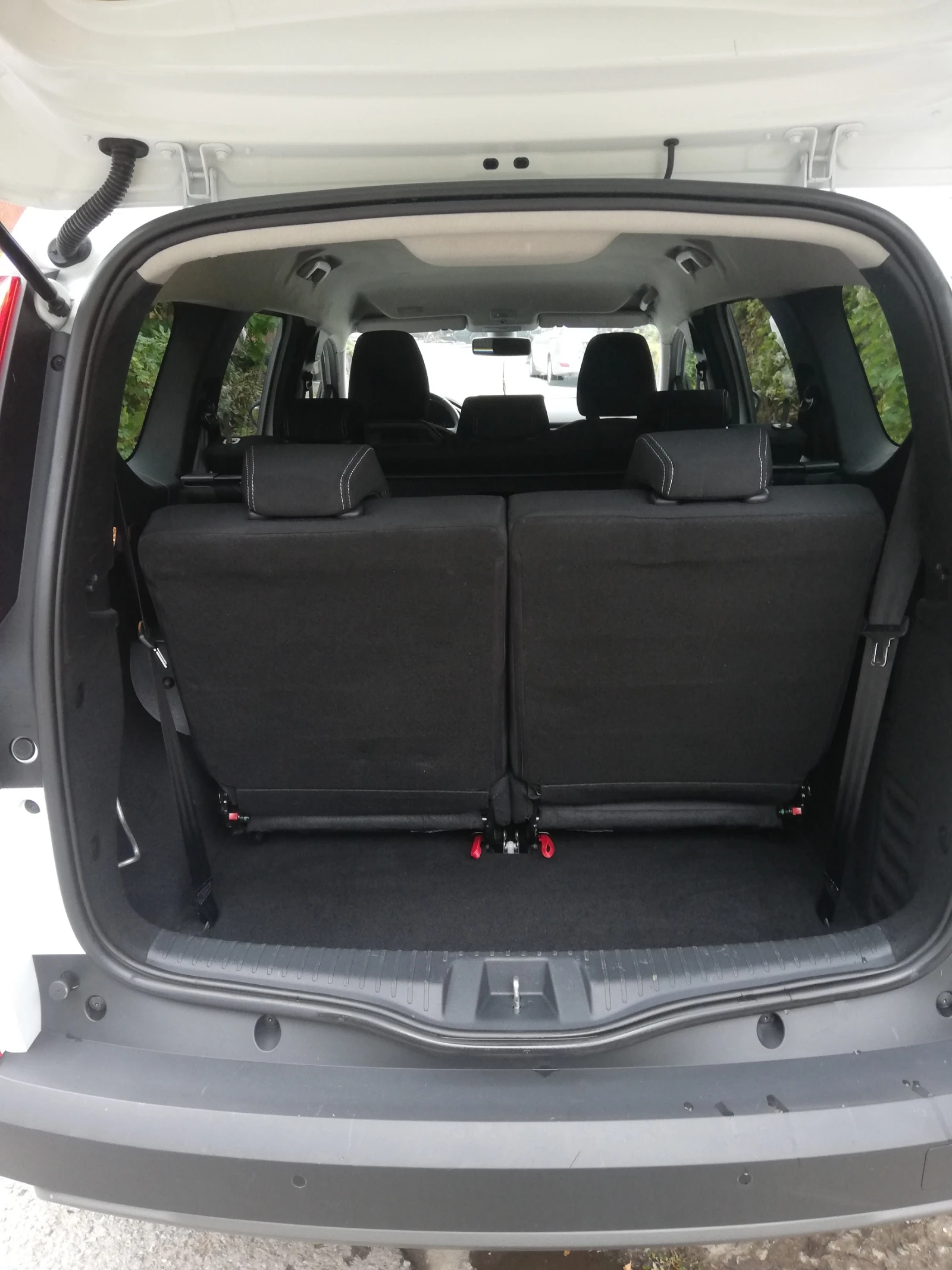 Dacia Jogger 1.0 ТУРБО 6+ 1МЕСТА! 6 СКОРОСТИ! ПЕРФЕКТЕН!! , снимка 7 - Автомобили и джипове - 56237783