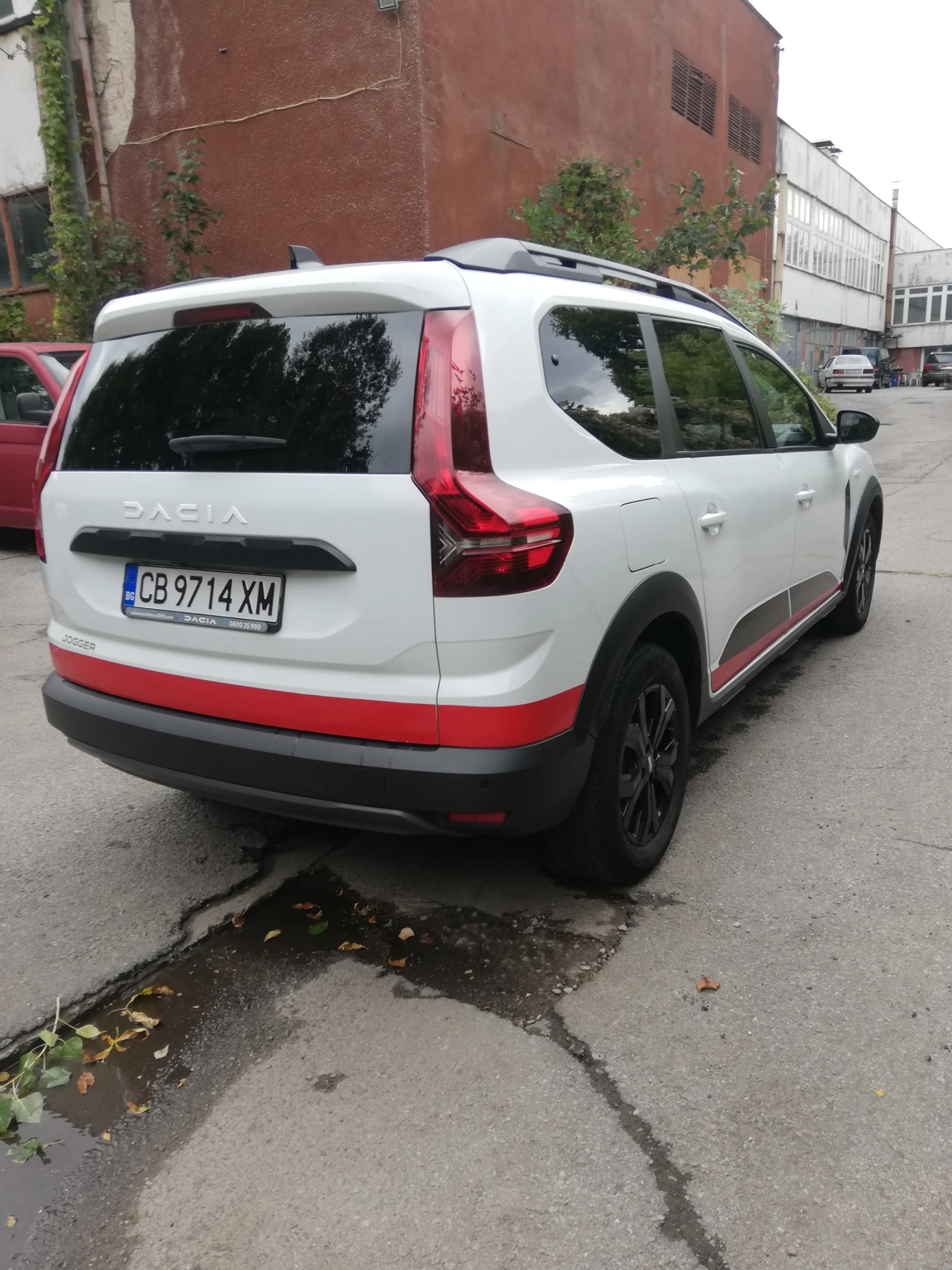 Dacia Jogger 1.0 ТУРБО 6+ 1МЕСТА! 6 СКОРОСТИ! ПЕРФЕКТЕН!! , снимка 6 - Автомобили и джипове - 56237783