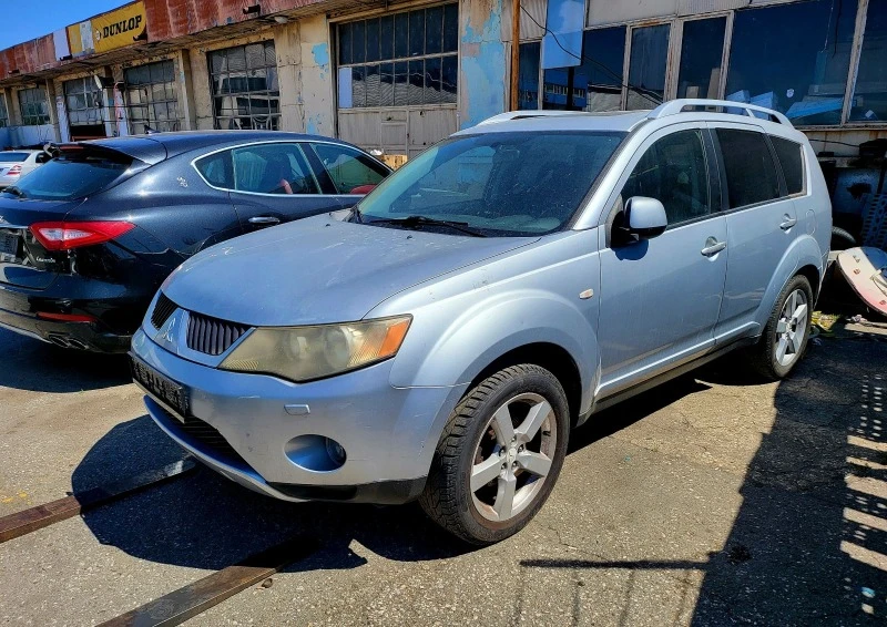 Mitsubishi Outlander 2.0 TDI , снимка 1 - Автомобили и джипове - 46775176