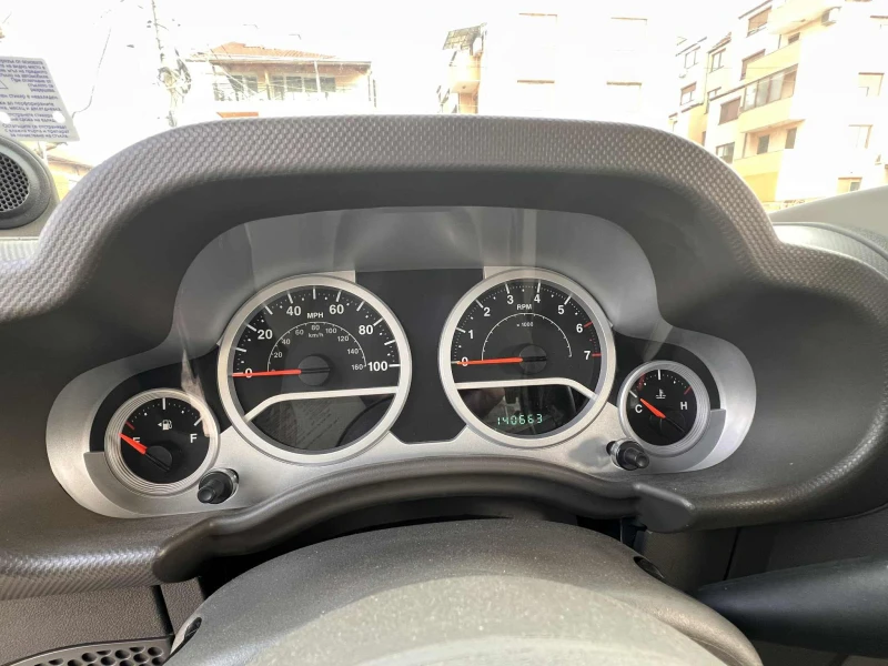 Jeep Wrangler Unlimited Sahara 3.8, снимка 8 - Автомобили и джипове - 53431991