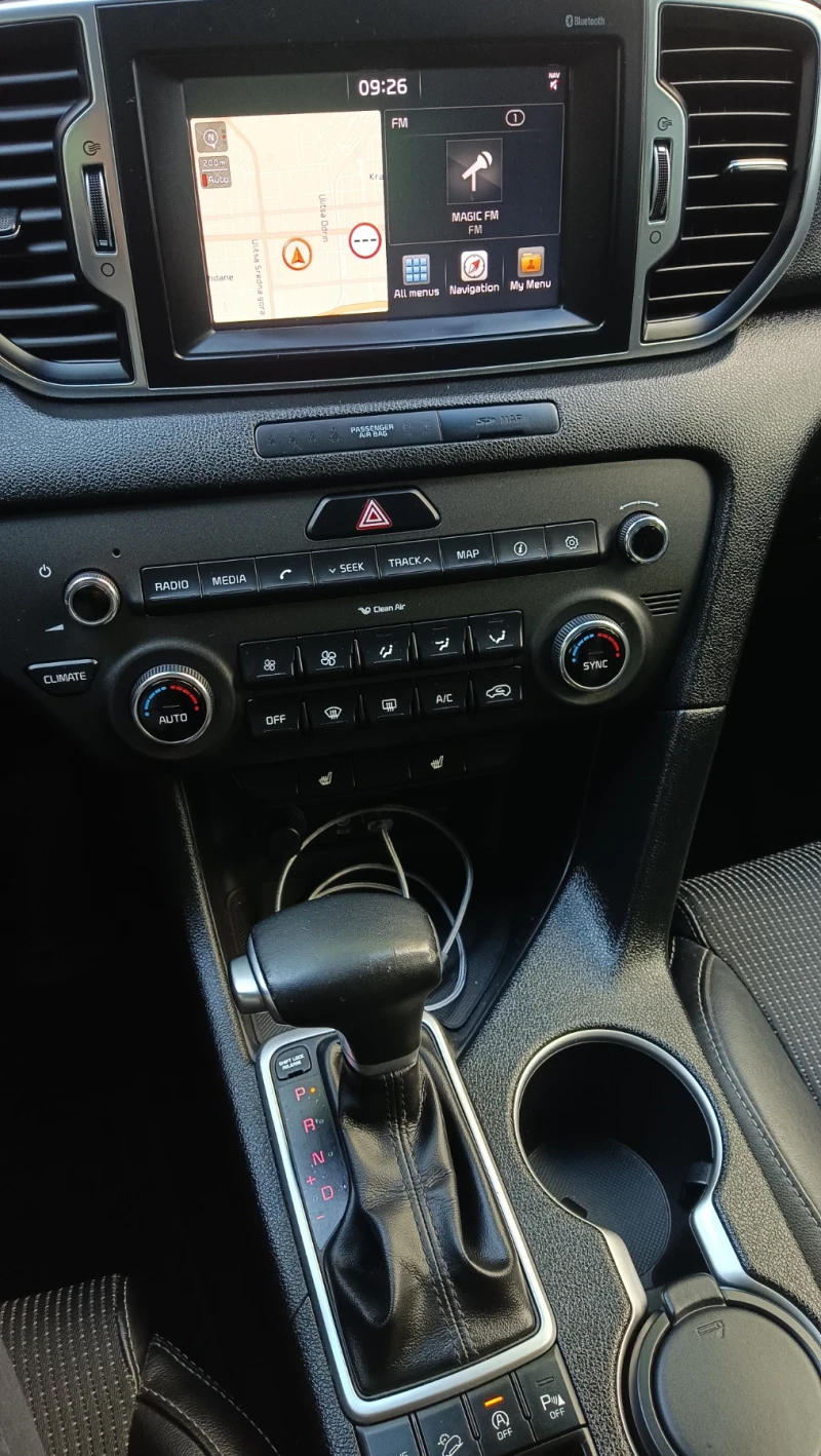 Kia Sportage 1.7 CRDI 141 к.с. AUTO ПАНОРАМА EURO 6, снимка 10 - Автомобили и джипове - 51298782