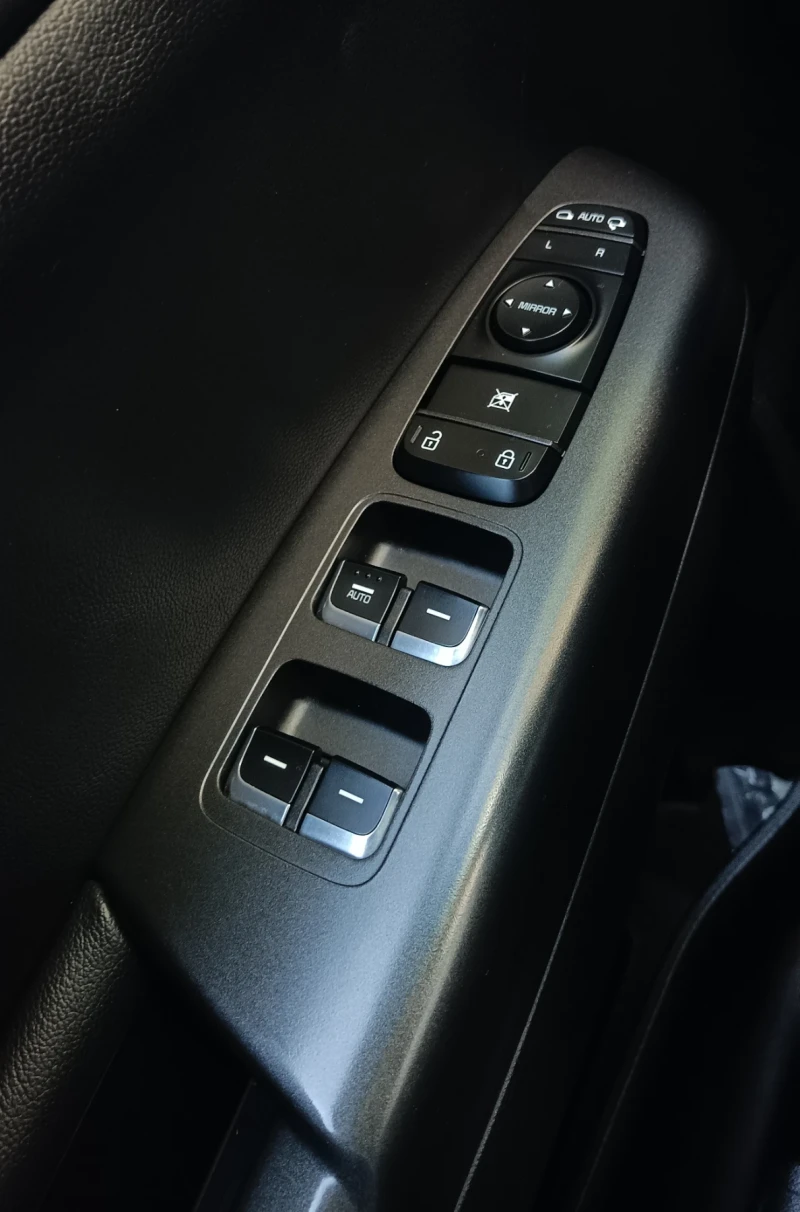 Kia Sportage 1.7 CRDI 141 к.с. AUTO ПАНОРАМА EURO 6, снимка 11 - Автомобили и джипове - 51298782