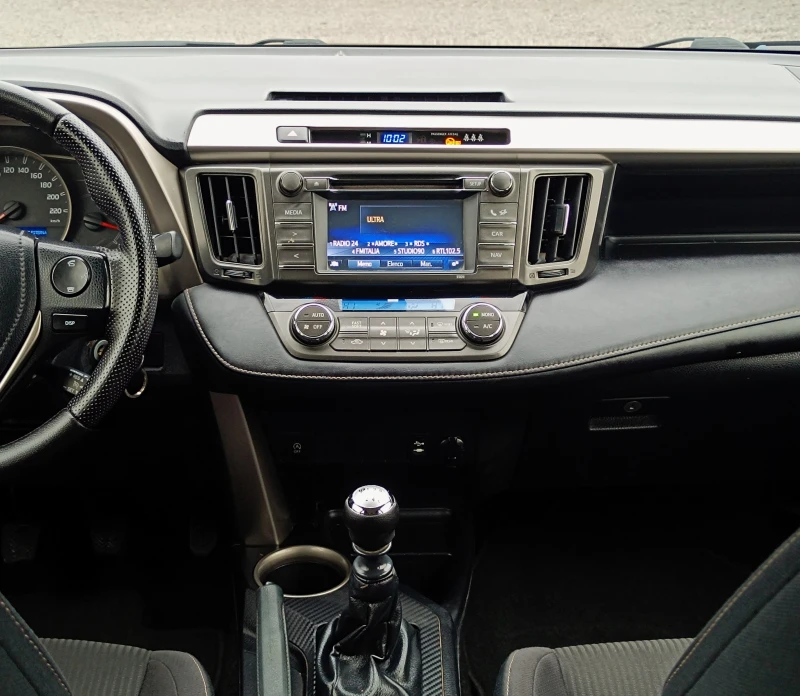 Toyota Rav4 2.0 D4D* NAVI* КАМЕРА* EURO 5B* , снимка 13 - Автомобили и джипове - 52581838