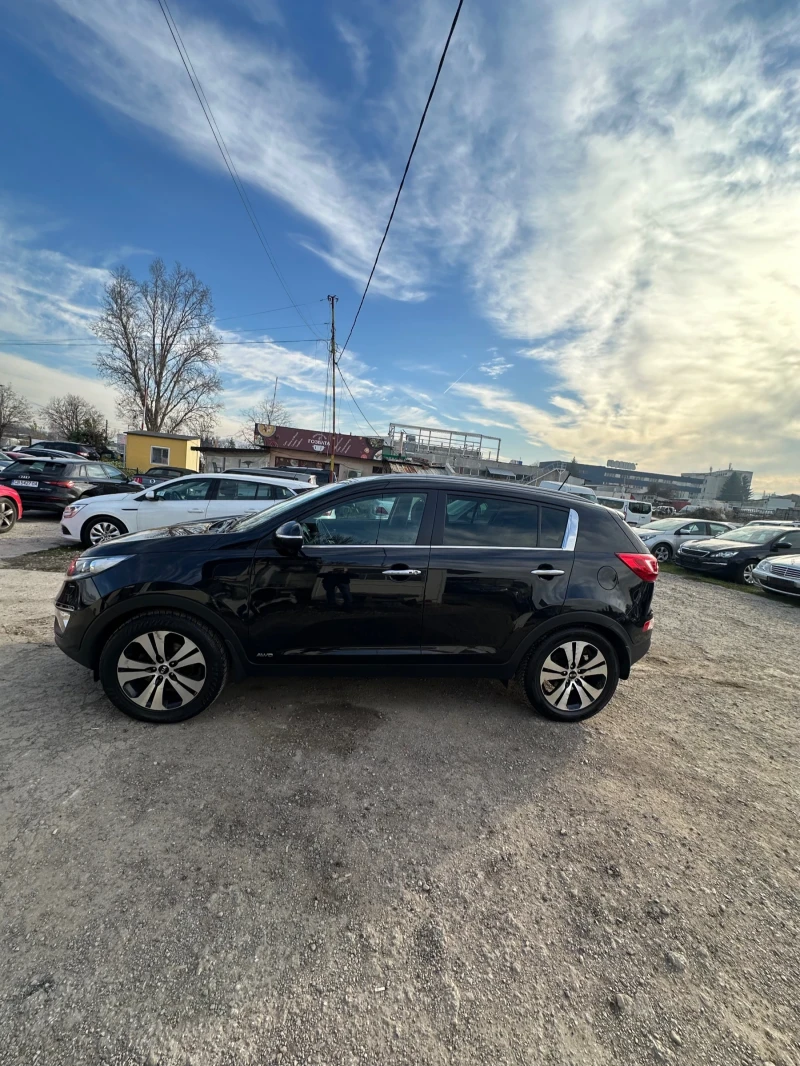 Kia Sportage CRDI 4WD PANORAMA EURO 5, снимка 3 - Автомобили и джипове - 52827644