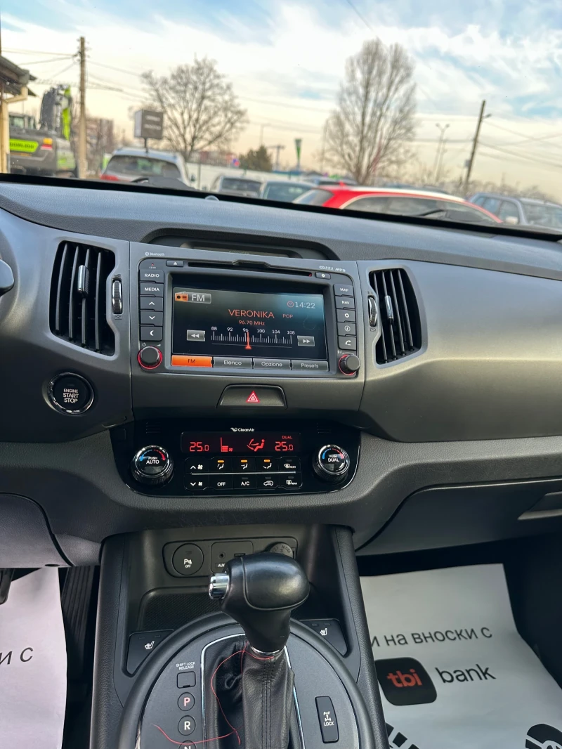 Kia Sportage CRDI 4WD PANORAMA EURO 5, снимка 13 - Автомобили и джипове - 52827644