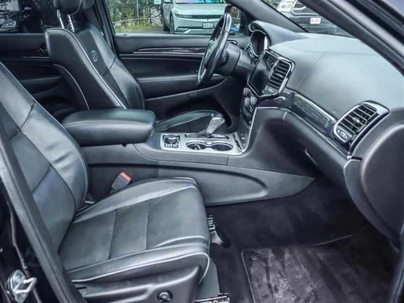 Jeep Grand cherokee * 4X4 | PANO ROOF | VENTED SEATS | NAV | PWR LIFTG, снимка 14 - Автомобили и джипове - 52969226