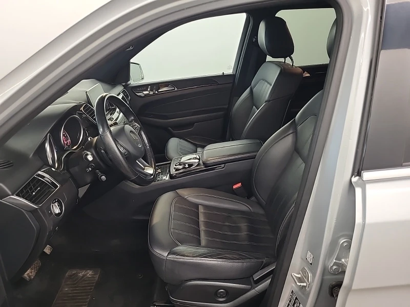 Mercedes-Benz GLE 350 D * 360 КАМЕРА * ЧЕРЕН САЛОН * СЕРВИЗНА ИСТОРИЯ , снимка 9 - Автомобили и джипове - 53567175