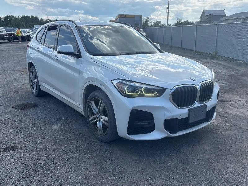 BMW X1 * xDrive28 * ПОДГРЕВИ * CARFAX * АВТОКРЕДИТ, снимка 3 - Автомобили и джипове - 55434537