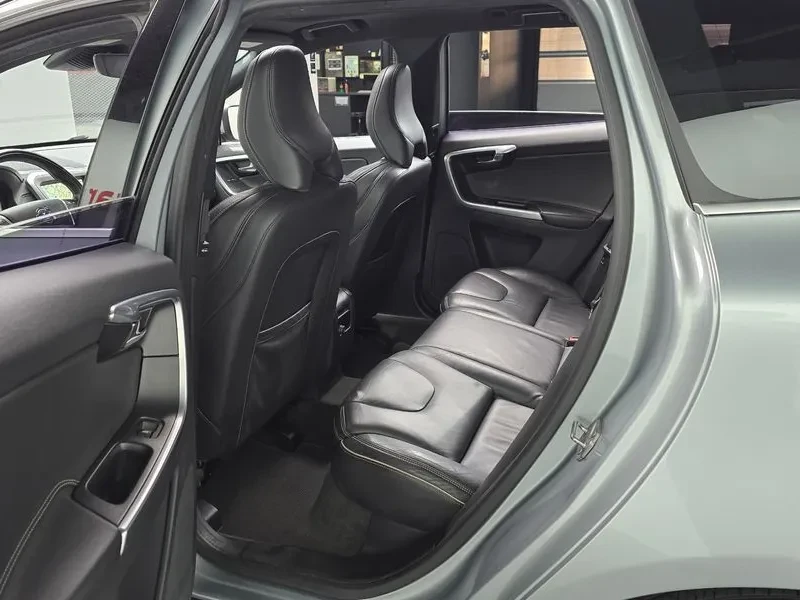 Volvo XC60 R-DESIGN/AWD/��������/��������/KEYLESS | Mobile.bg � ����������� 11