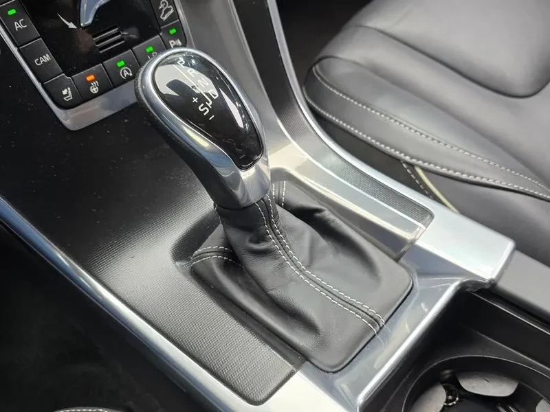 Volvo XC60 R-DESIGN/AWD/��������/��������/KEYLESS | Mobile.bg � ����������� 9