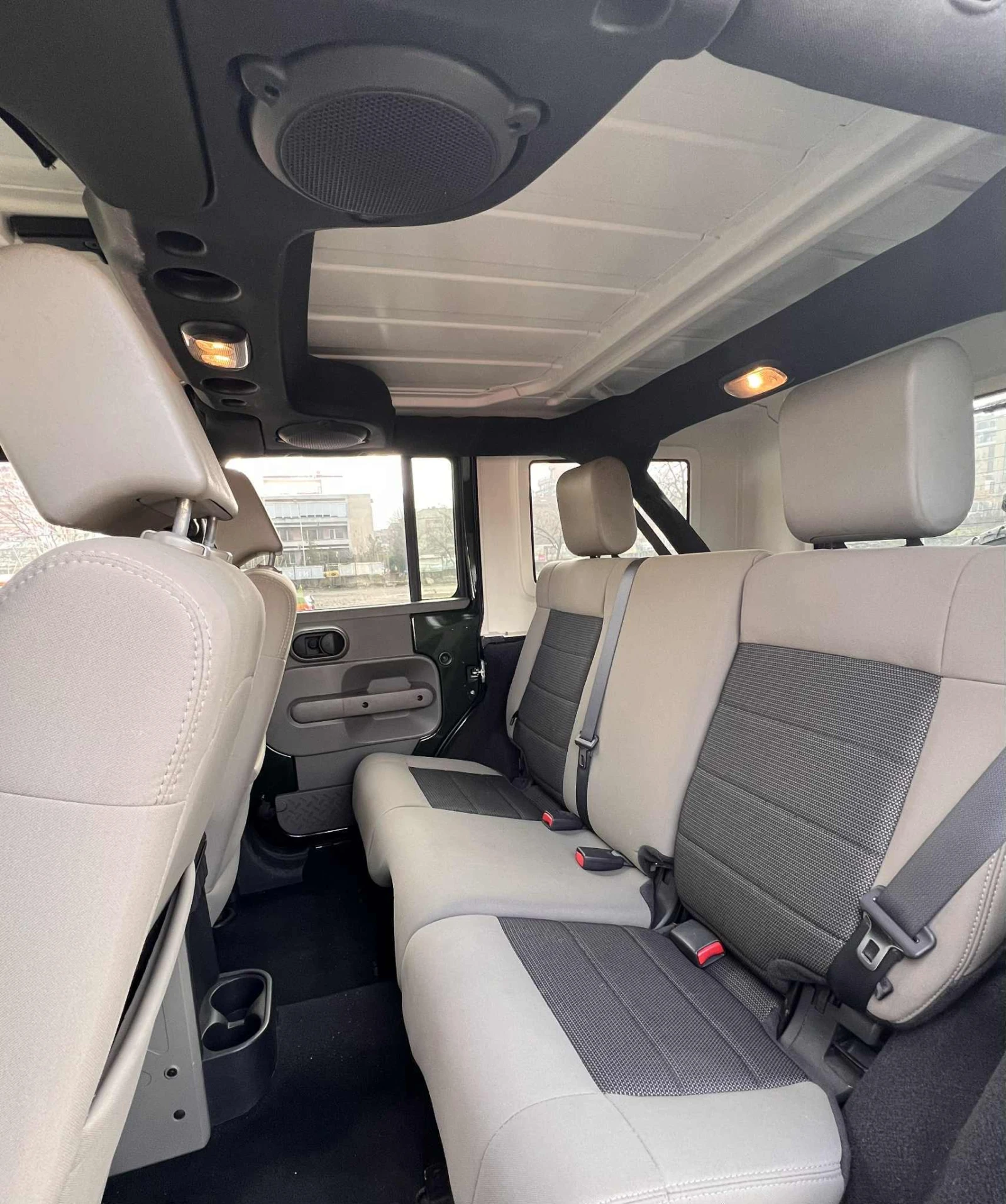 Jeep Wrangler Unlimited Sahara 3.8 | Mobile.bg � ����������� 6