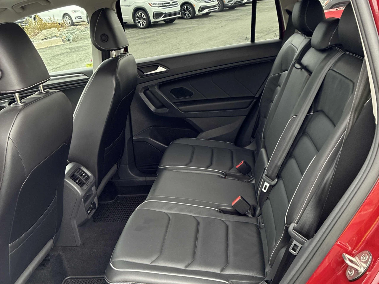 VW Tiguan CARFAX*     | Mobile.bg   13