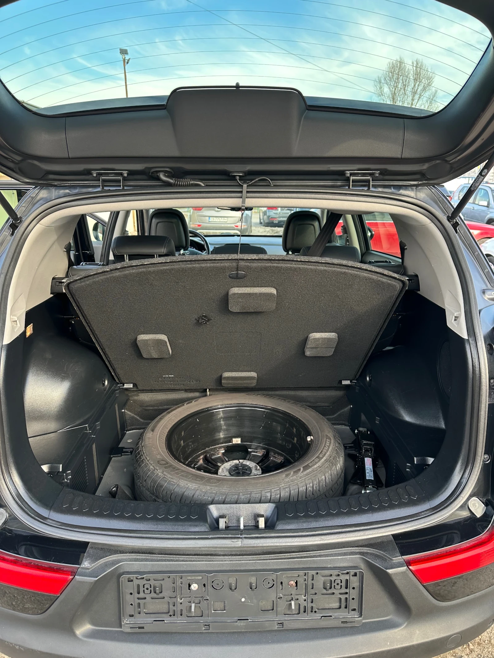 Kia Sportage CRDI 4WD PANORAMA EURO 5, снимка 16 - Автомобили и джипове - 53760702