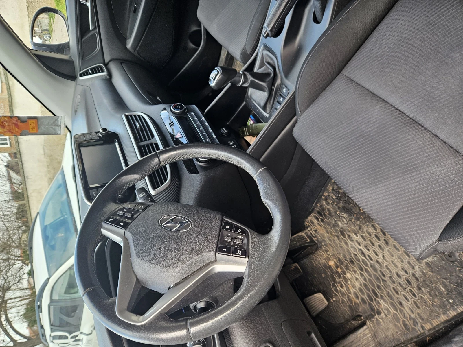 Hyundai IX35, снимка 4 - Автомобили и джипове - 53725091
