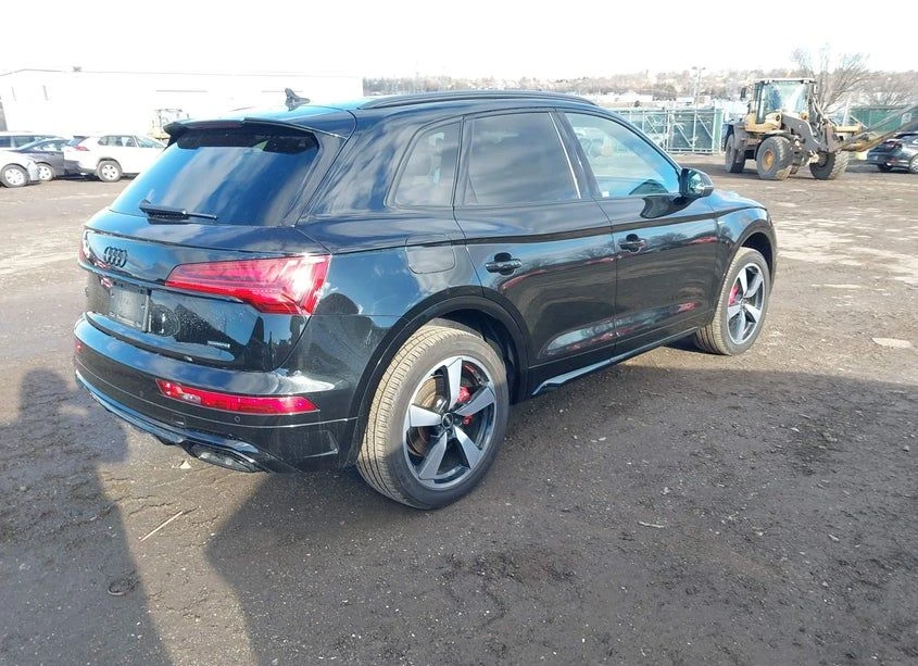 Audi Q5, снимка 4 - Автомобили и джипове - 53810568