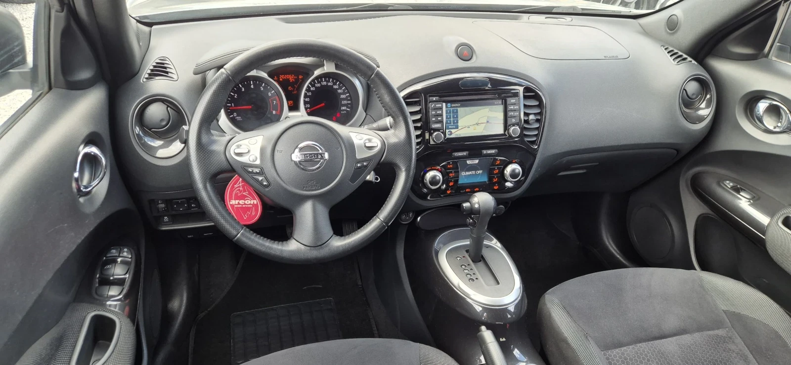 Nissan Juke 1.6-117кс.NAVY, снимка 11 - Автомобили и джипове - 53985314