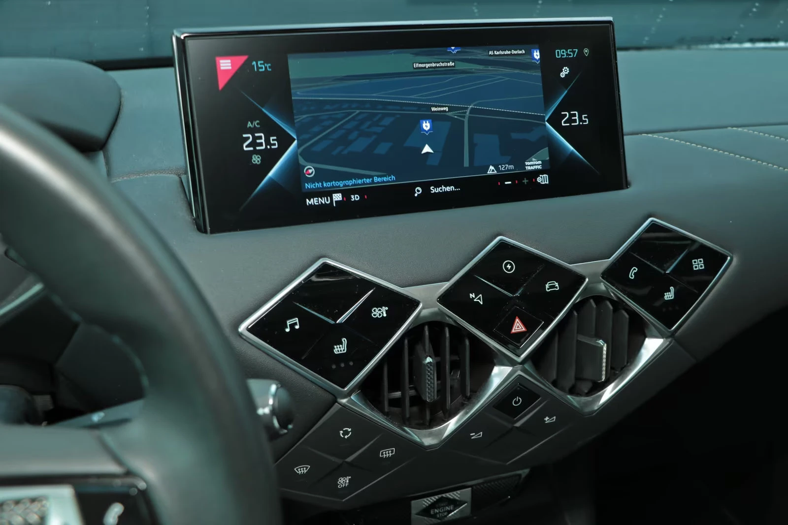 DS DS 3 Crossback E-TENSE/136HP/RIVOLI/HUD/NAVI/CAM/LED/256z, снимка 15 - Автомобили и джипове - 54070305