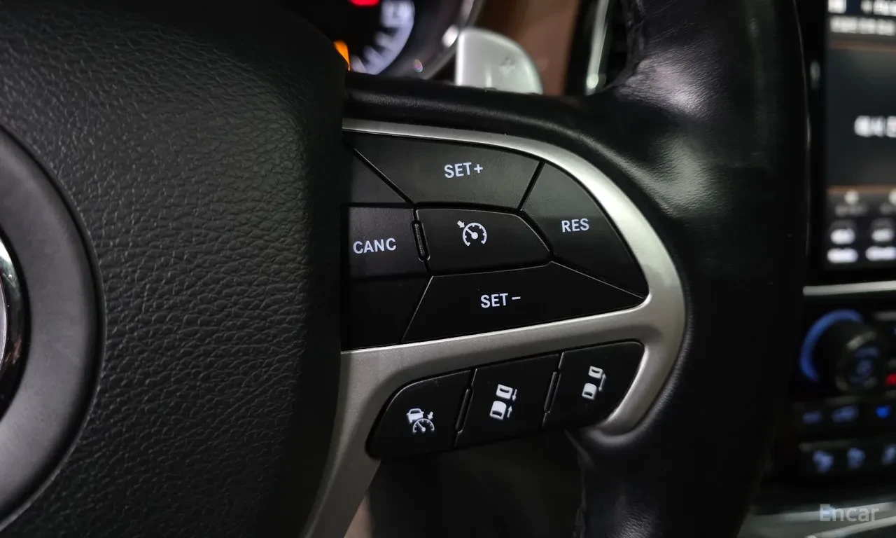 Jeep Grand cherokee 3.6 SUMMIT / DISTRONIC / ОБДУХ / COGNAC / H&K , снимка 7 - Автомобили и джипове - 54635859