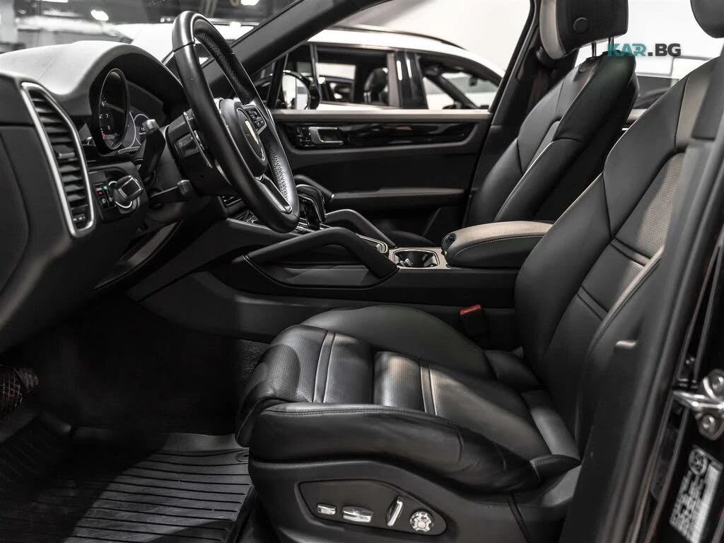Porsche Cayenne * BOSE * PANO * Автокредит * (Цена до България), снимка 6 - Автомобили и джипове - 55176371