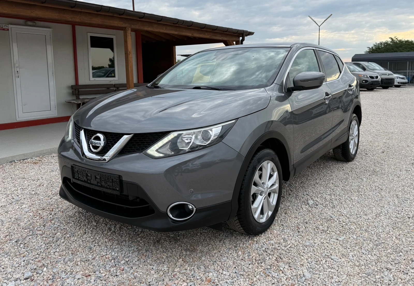 Nissan Qashqai 1.6DCI* 130k.c* Line/Assist* СЕРВИЗНА ИСТОРИЯ