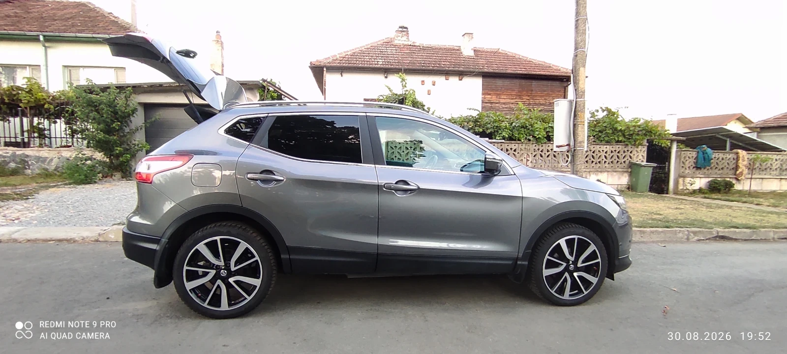 Nissan Qashqai Джип, снимка 15 - Автомобили и джипове - 55928136