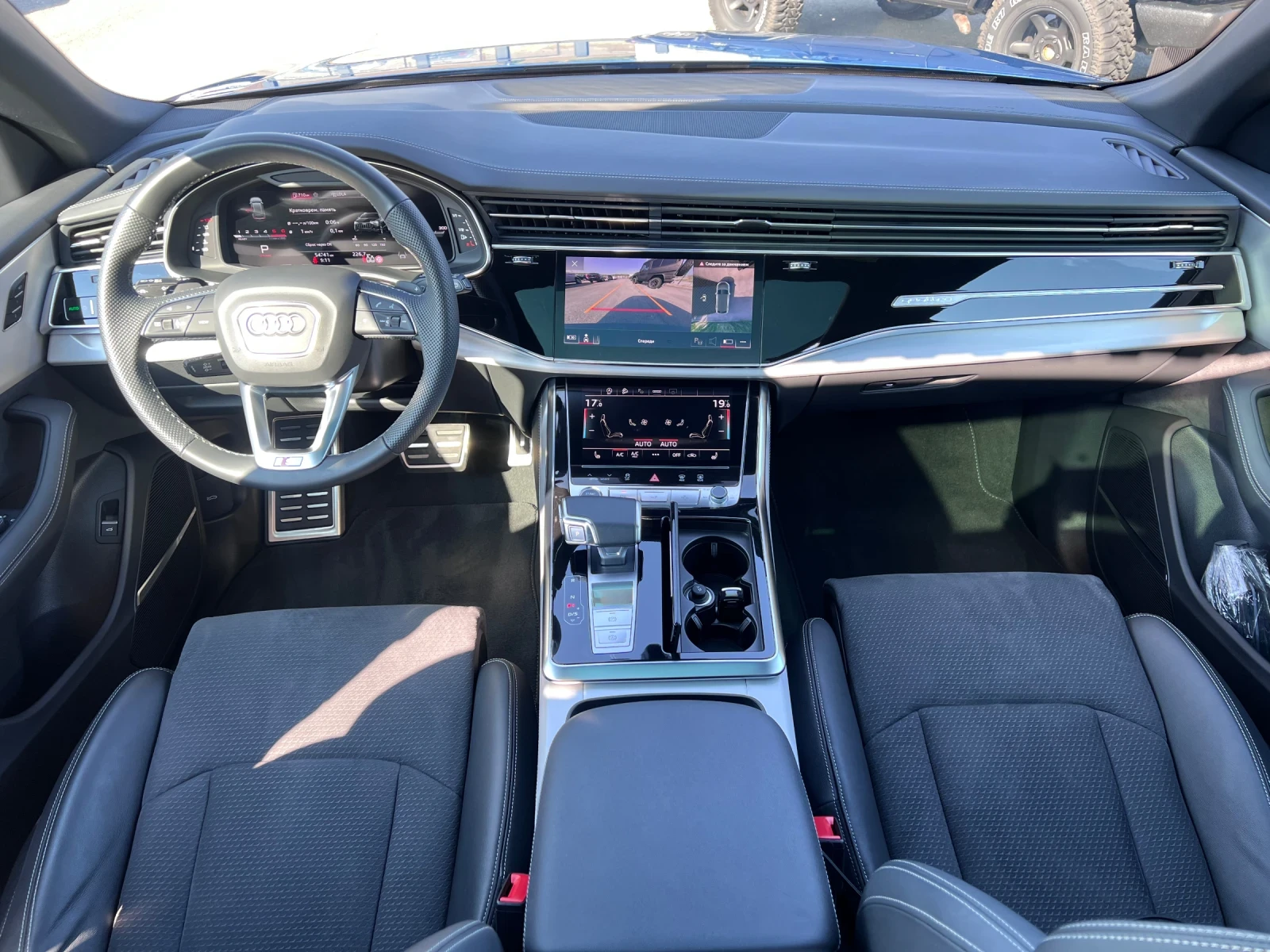 Audi Q8 * B&O* Quattro* , снимка 12 - Автомобили и джипове - 56388742