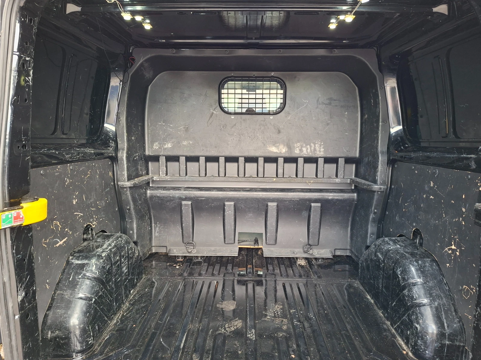 Ford Transit Custom 2.2TDCI* 6-SPEED* 36м. х 255EUR.* , снимка 13 - Бусове и автобуси - 53910060