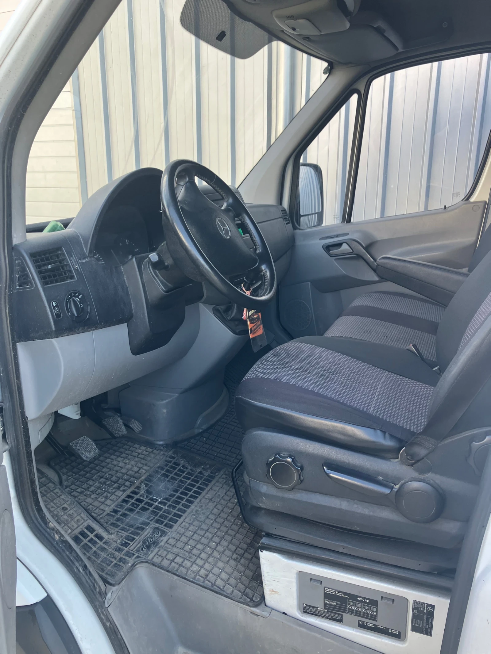 Mercedes-Benz Sprinter 515 Товарен, снимка 5 - Бусове и автобуси - 54624569