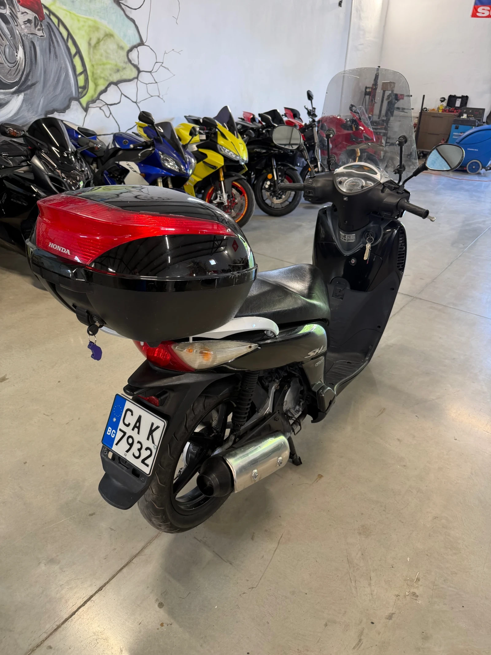 Honda Sh SH-150i, снимка 8 - Мотоциклети и мототехника - 55036348