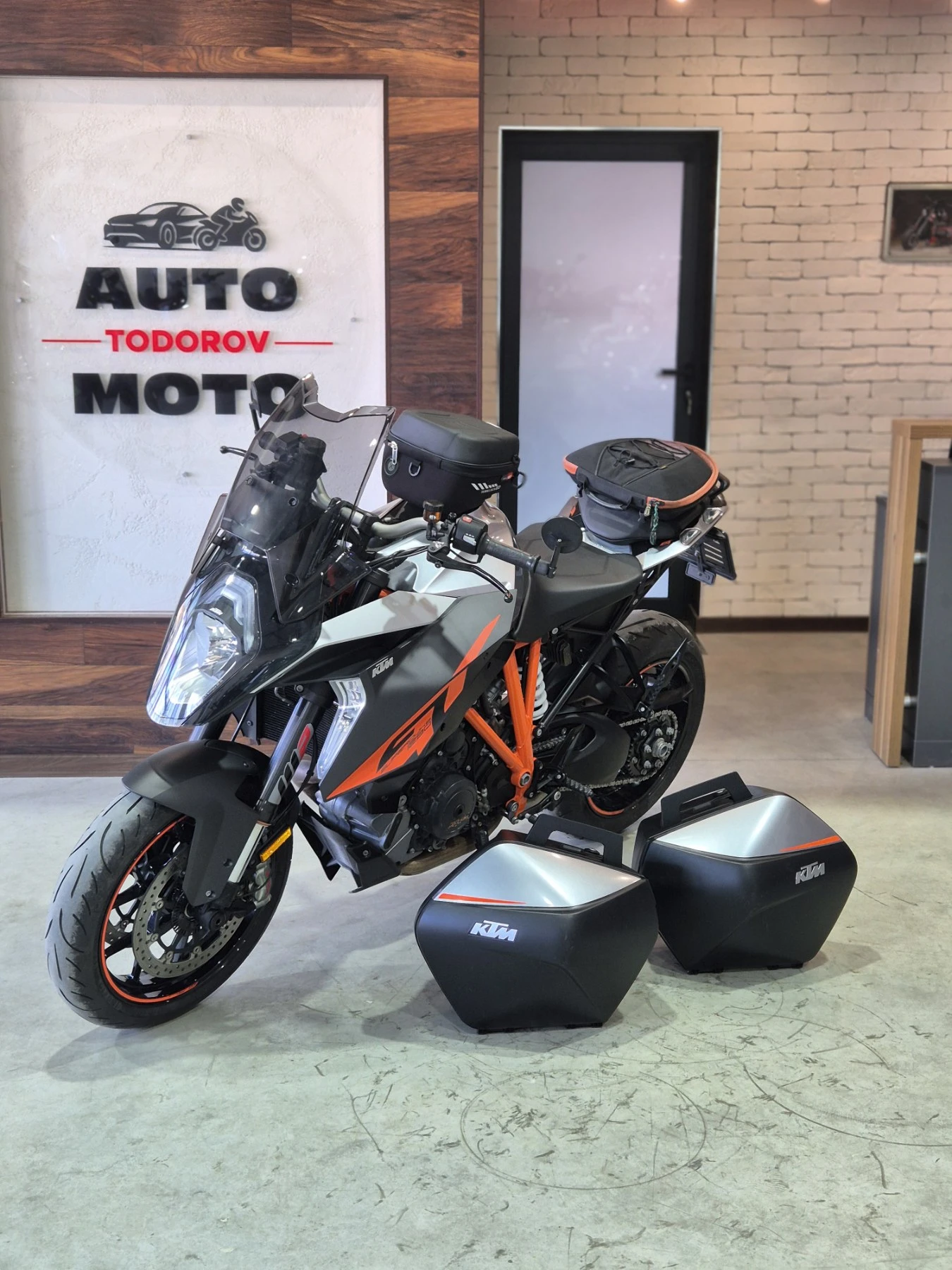 Ktm Super Duke 1290 GT Нов внос Швейцария!!, снимка 2 - Мотоциклети и мототехника - 55435613