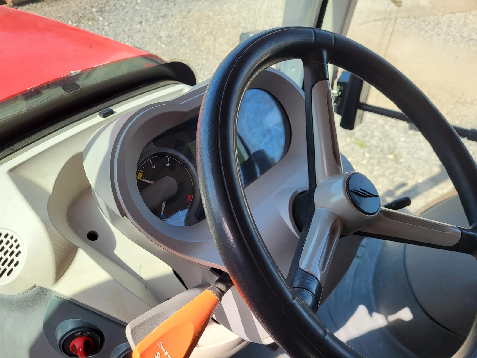 Трактор McCormick 7.680, снимка 9 - Селскостопанска техника - 54634231