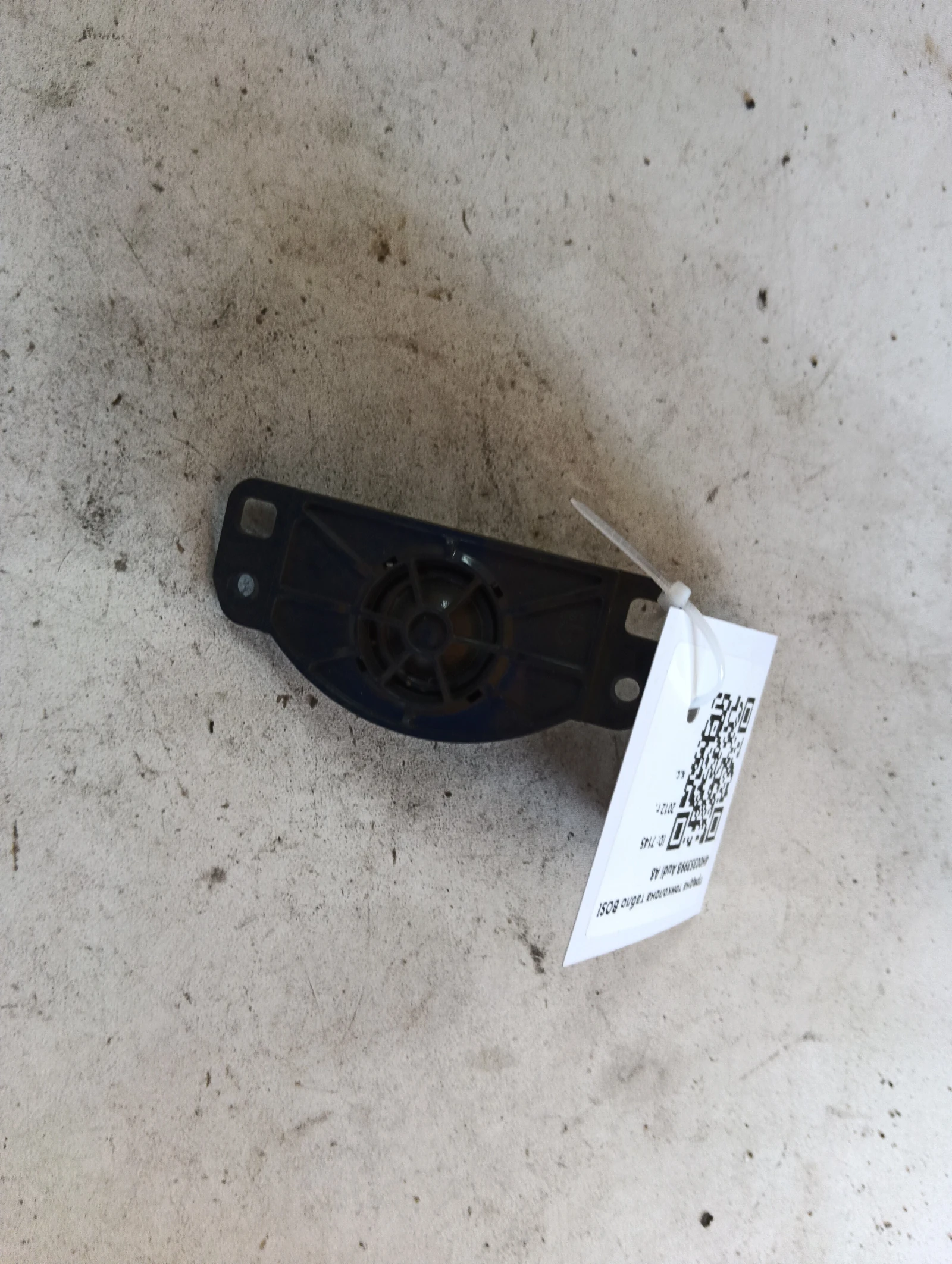 предна тонколона табло BOSE 4H0035399B Audi A8