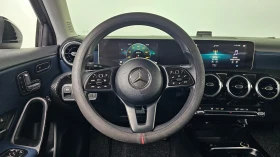 Mercedes-Benz A 220 Hatchback, снимка 10