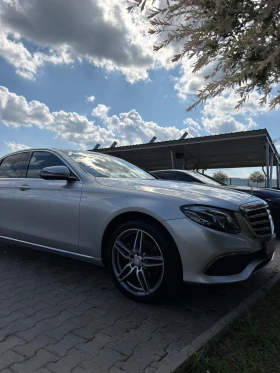 Mercedes-Benz E 220 4 Matic, снимка 3