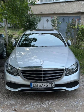 Mercedes-Benz E 220 4 Matic, снимка 1