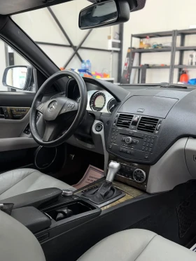 Mercedes-Benz C 320, снимка 3