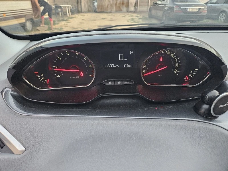 Peugeot 208 1.6 I.. AUTOMATIC , снимка 15 - Автомобили и джипове - 47699153