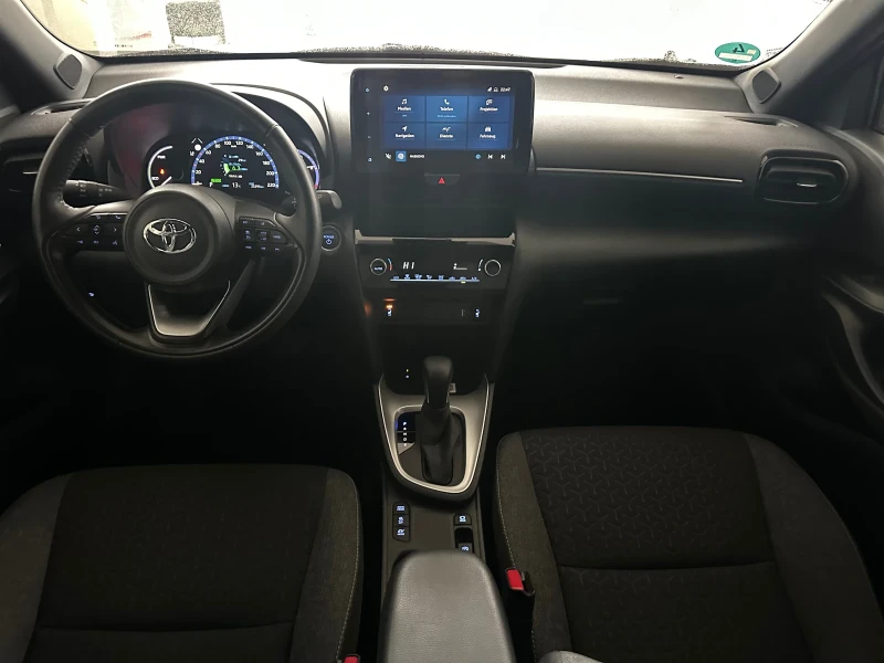 Toyota Yaris Cross, снимка 8 - Автомобили и джипове - 49189607