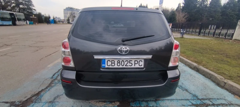 Toyota Corolla verso Luna D-4D , снимка 4 - Автомобили и джипове - 49477974