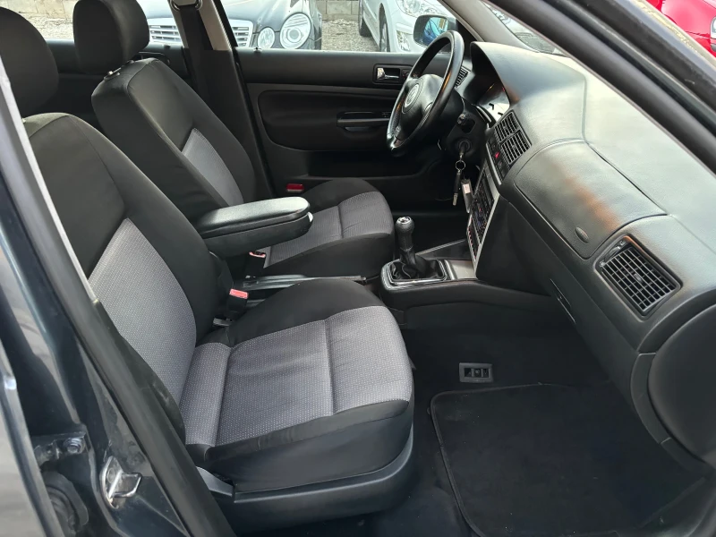 VW Golf 1.9 TDI 131ks 6sk, снимка 9 - Автомобили и джипове - 49512508