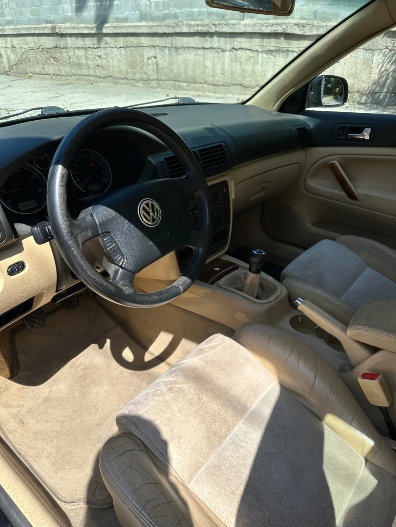 VW Passat, снимка 11 - Автомобили и джипове - 50814403